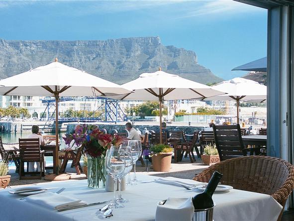 Victoria and Alfred Hotel - table mountain view from dining table