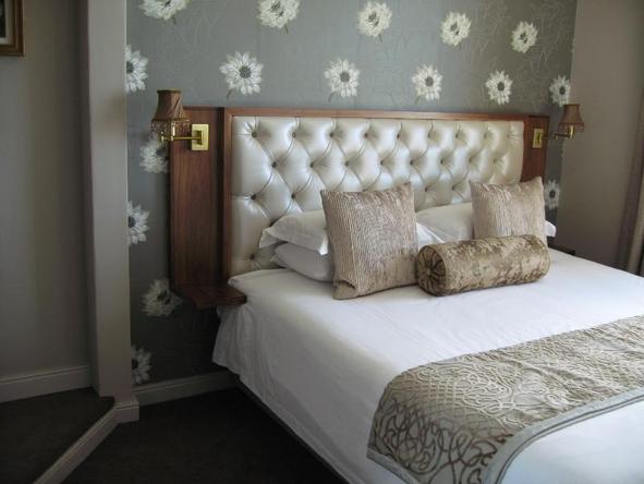 Winchester Mansions - luxury room