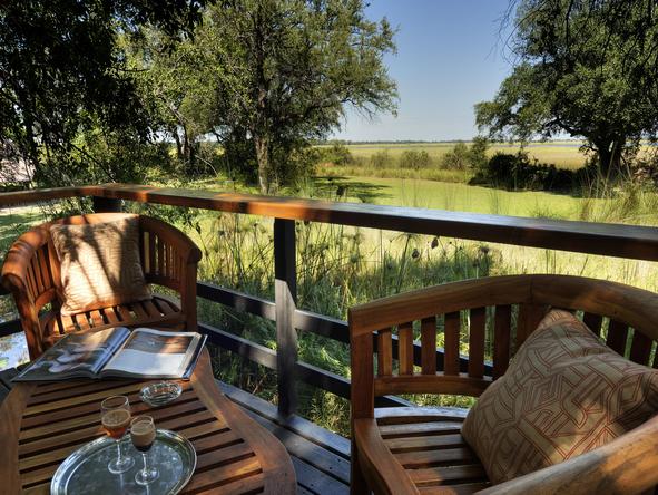 Camp Moremi - deck