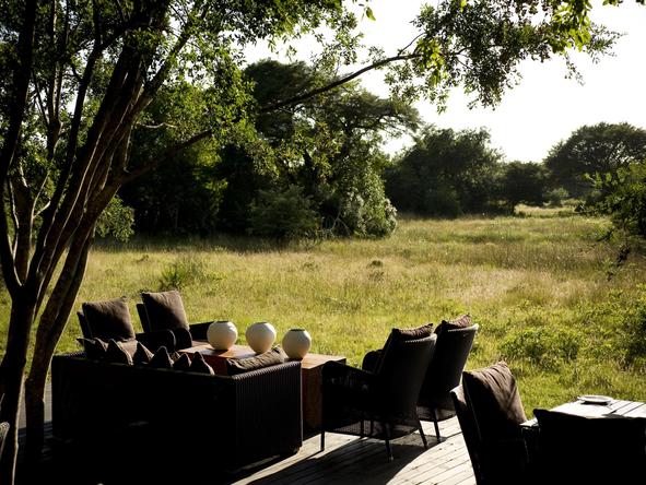 Phinda Forest Lodge - lodge deck