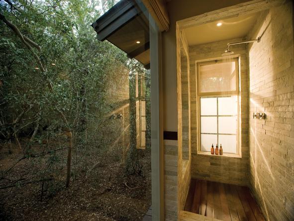 Phinda Forest Lodge - inside shower