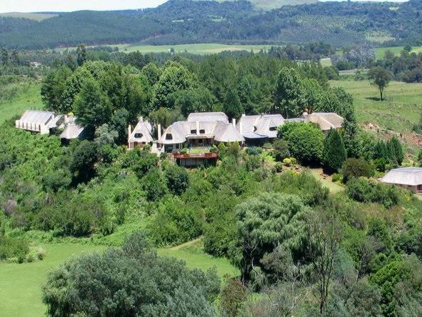 Granny Mouse Country House - aerial shot