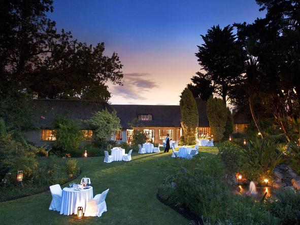 Hunters Country House - outside dining