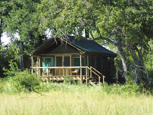 Duba Plains Camp - exterior view