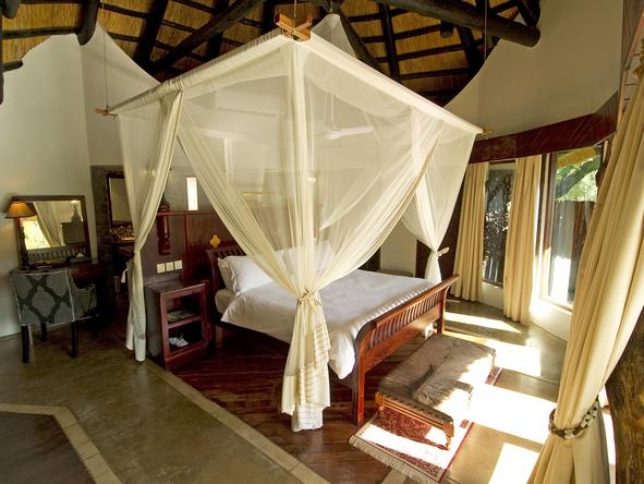 Sussi and Chuma Lodge - bedroom 1