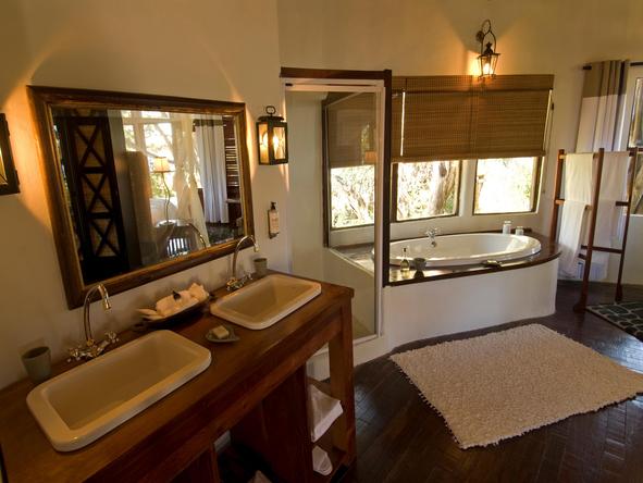 Sussi and Chuma Lodge - bathroom