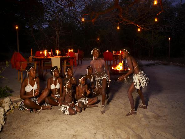 Kosi Forest Lodge - dancers