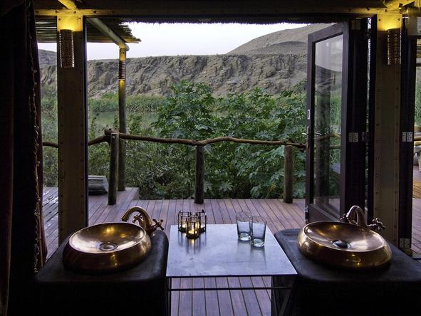 Serra Cafema Camp - bathroom