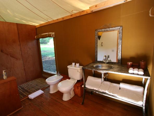 Rhino River Camp - Bathroom