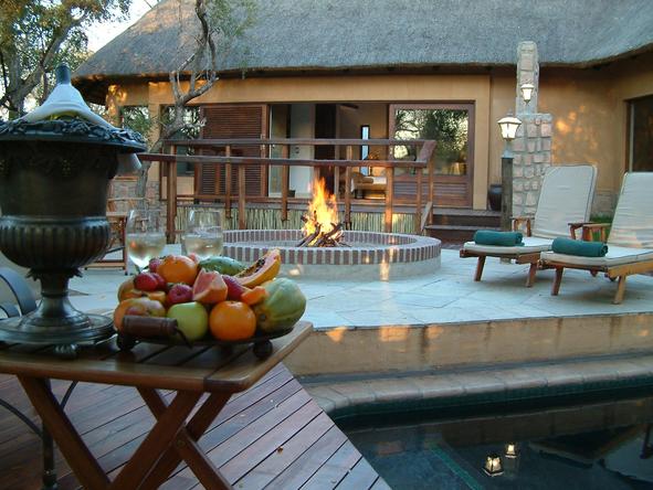 Shumbalala Lodge - deck