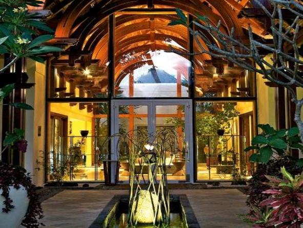 Le Touessrok Hotel - The grand entrance to Le Toussrok Hotel.