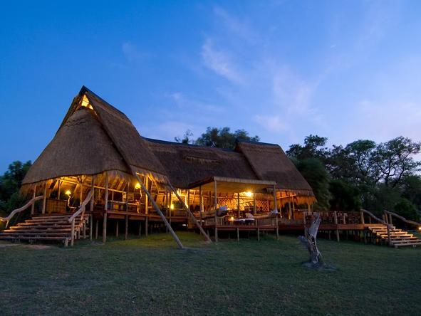 Selinda Camp - main lodge exterior