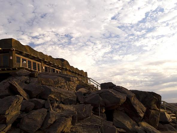 Doro Nawas Camp - lodge position on rocks