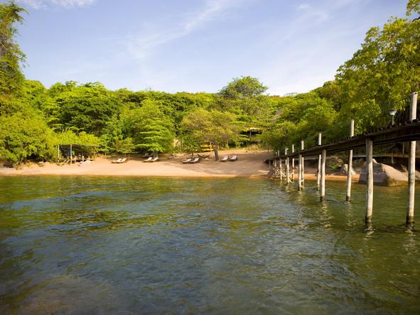 Mumbo Island Camp - lake