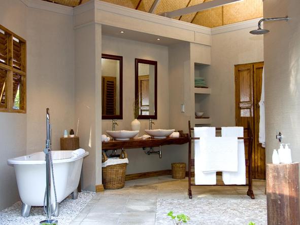 Denis Private Island Lodge - bathroom