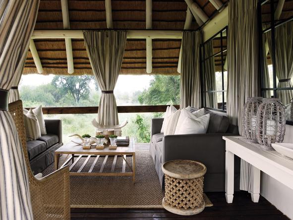 Londolozi Founders Camp - lounge overlooking forest