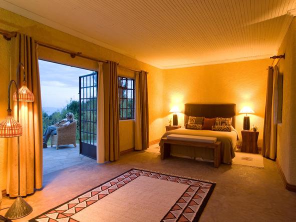 Sabyinyo Silverback Lodge - bedroom
