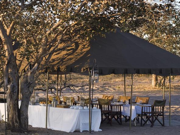 Savute Under Canvas - lunch under tree