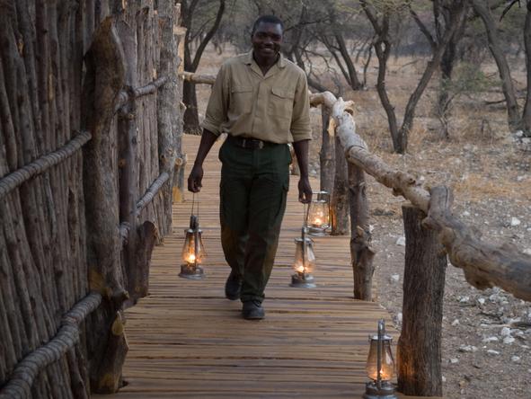 Onguma Tree-Top Camp - lamps on walkway