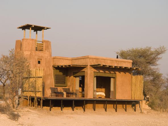 Onguma The Fort - camp exterior