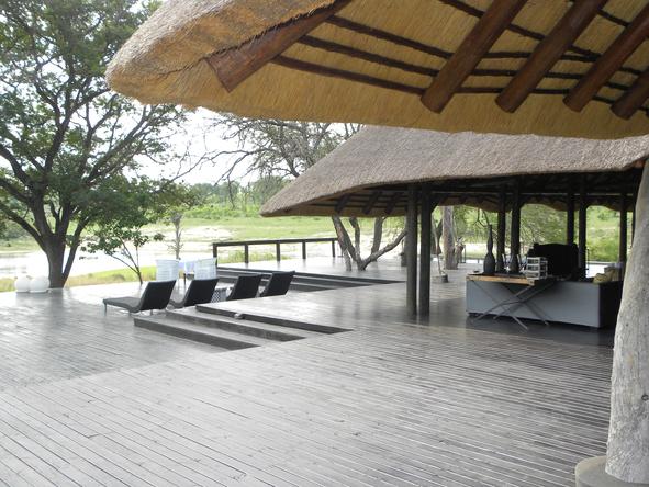 Chitwa Chitwa Game Lodge - Deck 2