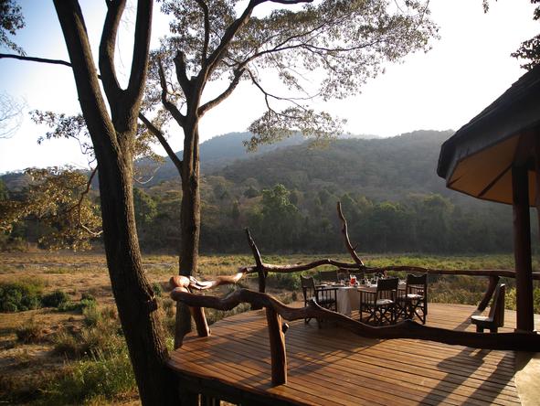 Kitich Camp - outdoor dining