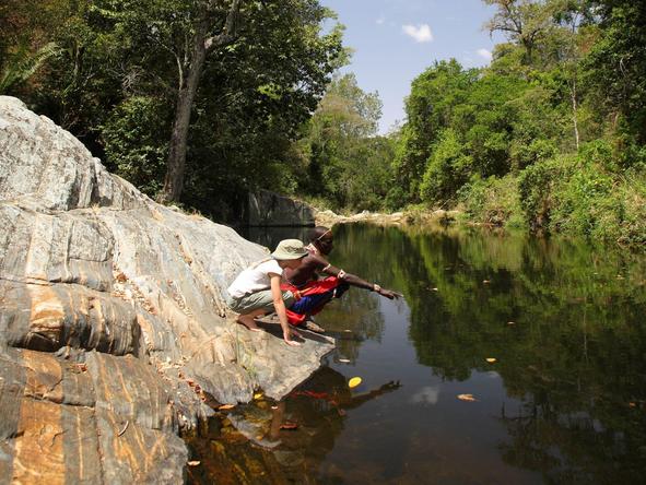 Kitich Camp - guest on river bank