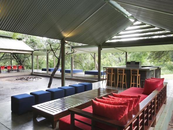 Honeyguide Khoka Moya Safari Lodge - Sitting Area