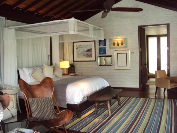 Four Seasons Resort Seychelles - luxury bedroom