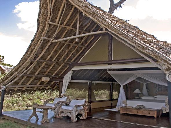 Galdessa Main Camp - bungalow exterior