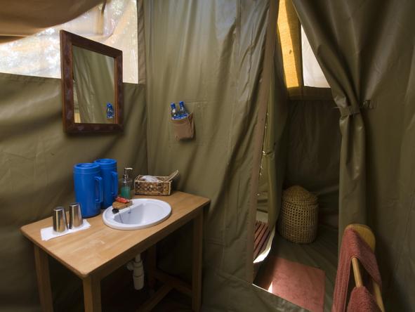 Ishasha Wilderness Camp - bathroom