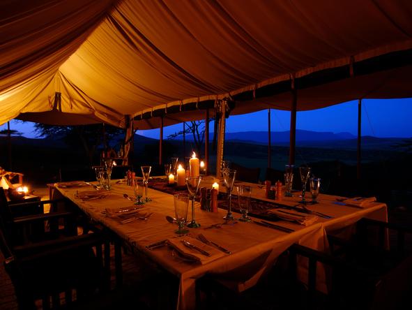 Dunia Camp - dining room at night