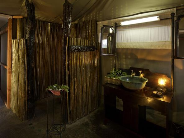 Davison's Camp - bathroom