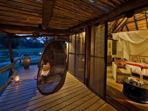 Mfuwe Lodge - private deck