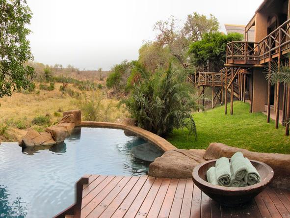 Lukimbi Safari Lodge - swimming pool