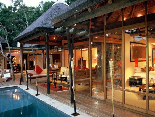 Trogon House - pool + exterior view