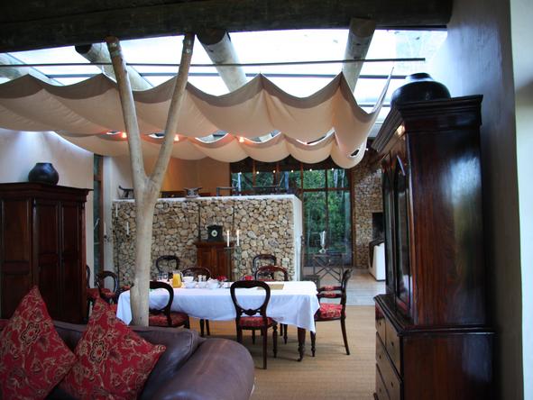 Trogon House - dining room