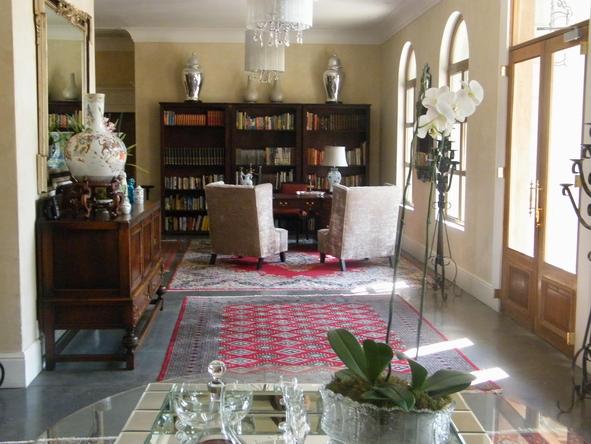 Fairlawns Boutique Hotel - Library