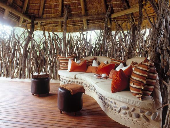 Makanyane Safari Lodge - indoor lounge