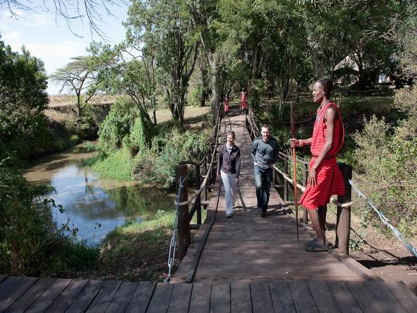 Mara Plains - guests with Maasai