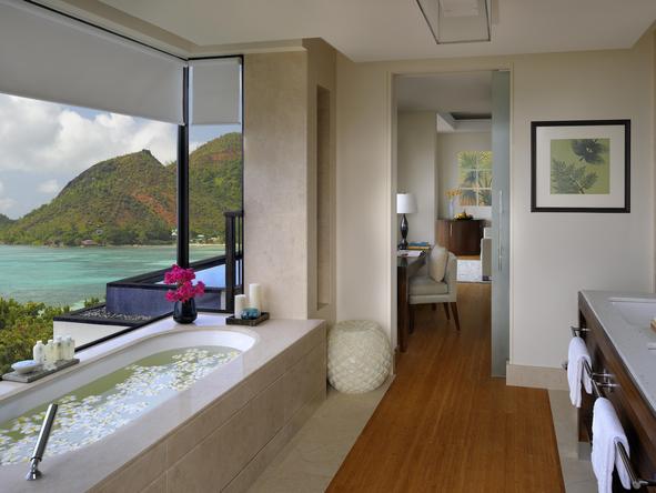Raffles Praslin - Bathroom