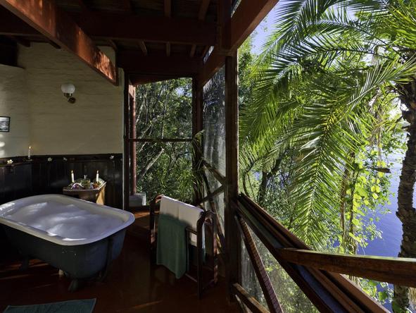The River Club Bathroom