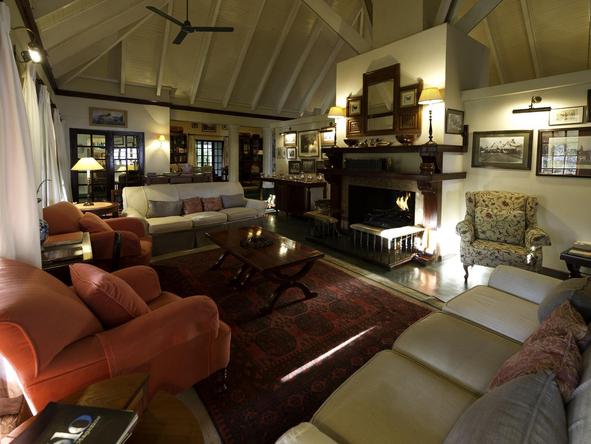 The River Club Lounge