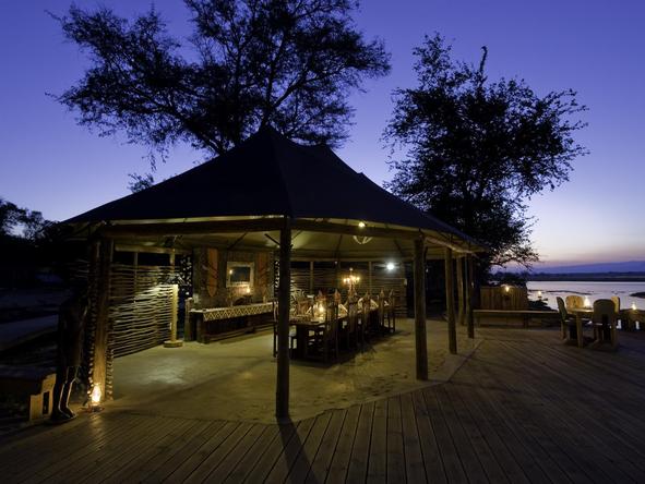 Ruckomechi Camp - Camp at night 