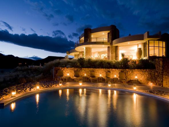 Sossusvlei Desert Lodge - At Night 