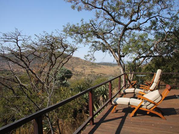Three Tree Hill Lodge - Deck