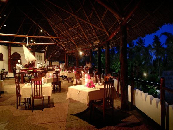 Sandies Mapenzi Beach Club - Dining 