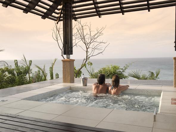Indigo Bay Island Resort and Spa - Jacuzzi 