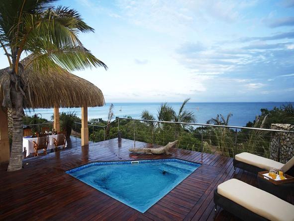 Indigo Bay Island Resort and Spa - Pool