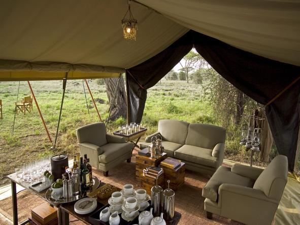 Serengeti Under Canvas -Lounge